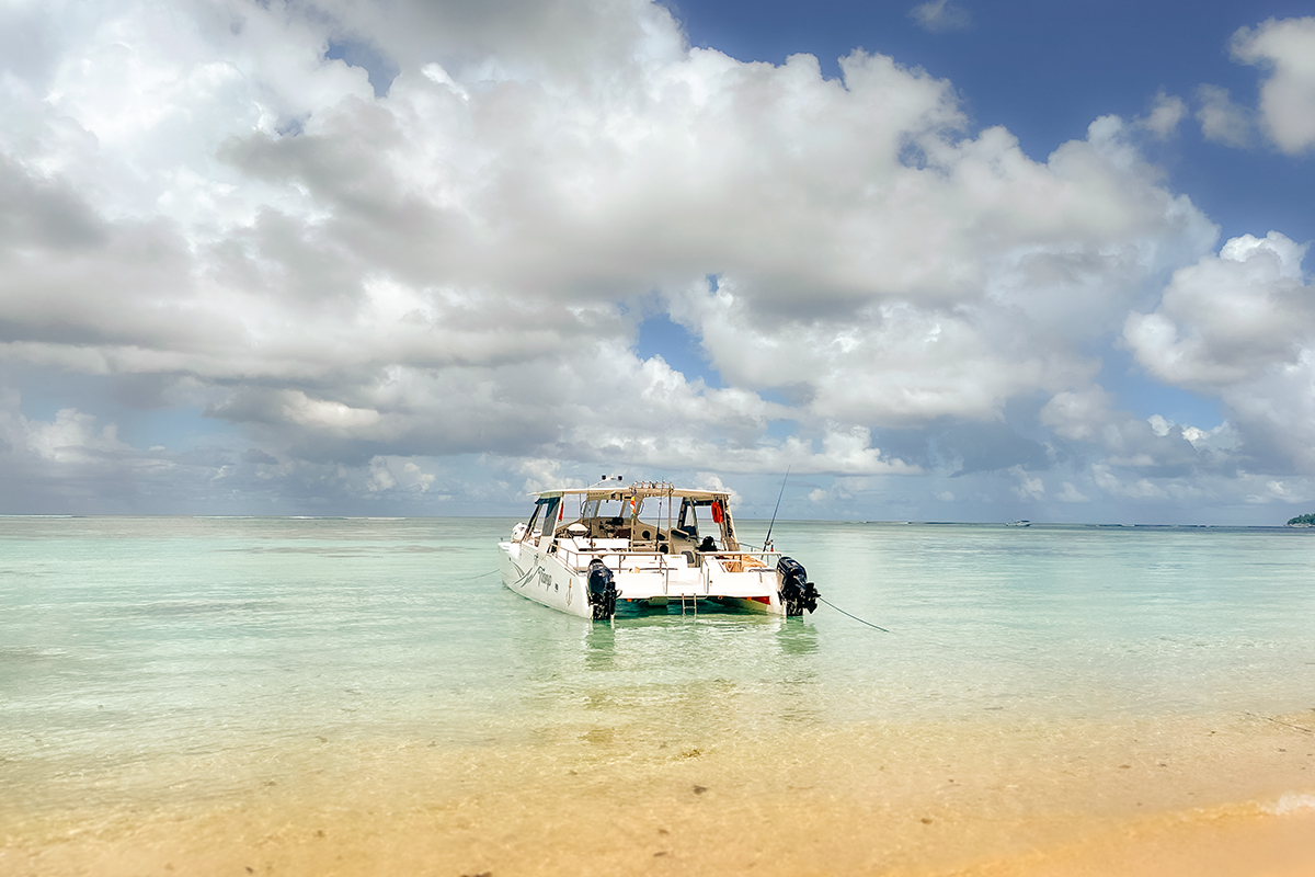 Hire a boat in Seychelles with SezMarine Hire a boat in Seychelles with SezMarine